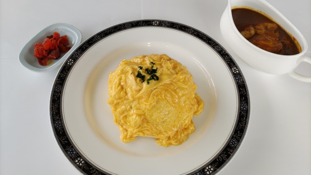 魚介のオムカレー